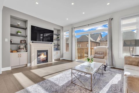 Photo 9 at 61 Zenith Avenue, Kleinburg, Vaughan