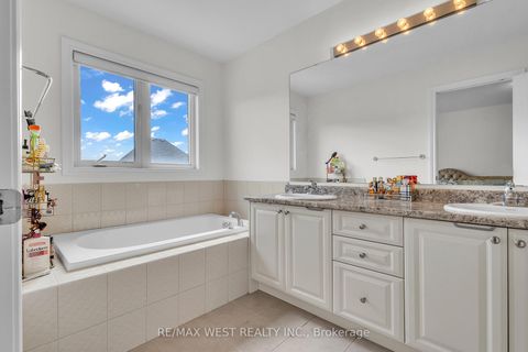 Photo 21 at 61 Zenith Avenue, Kleinburg, Vaughan