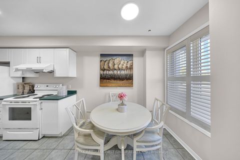 Photo 10 at 102 - 29 Rosebank Drive, Malvern, Toronto