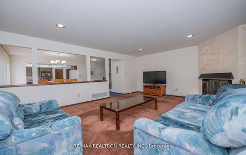 Photo 12 at 4 Edmund Seager Drive, Uplands, Vaughan