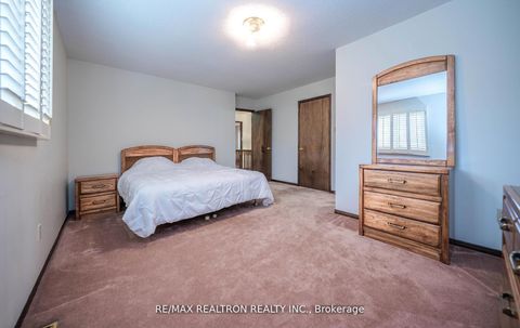 Photo 30 at 4 Edmund Seager Drive, Uplands, Vaughan