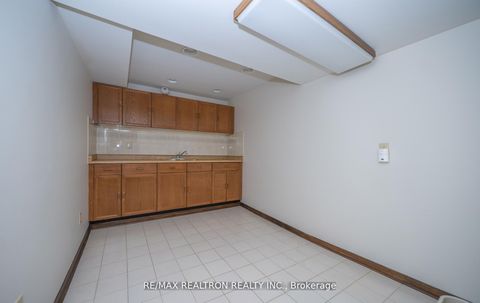 Photo 38 at 4 Edmund Seager Drive, Uplands, Vaughan