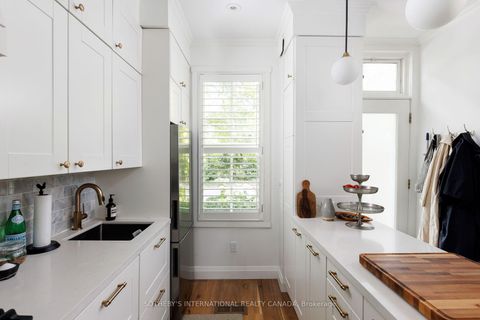 Photo 9 at 116 Shaftesbury Avenue, Moore Park, Toronto