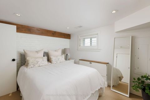 Photo 33 at 116 Shaftesbury Avenue, Moore Park, Toronto