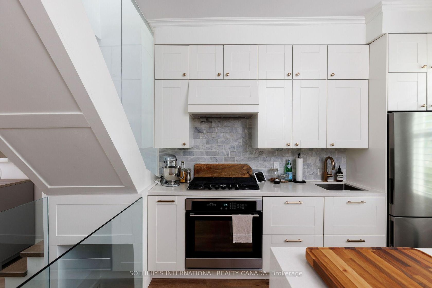 Photo 7 at 116 Shaftesbury Avenue, Moore Park, Toronto Photo 7 at 116 Shaftesbury Avenue, Moore Park, Toronto