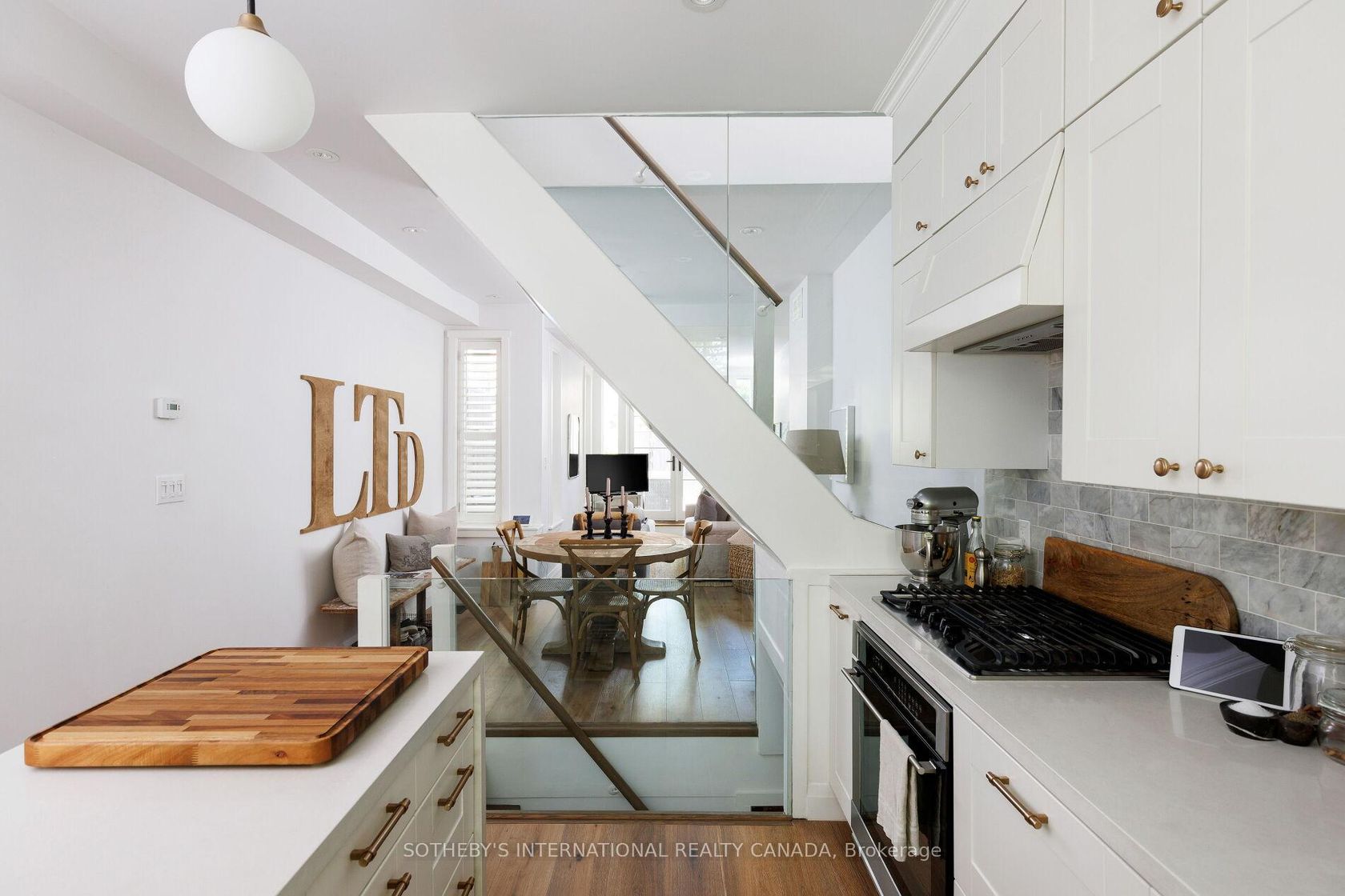 Photo 10 at 116 Shaftesbury Avenue, Moore Park, Toronto Photo 10 at 116 Shaftesbury Avenue, Moore Park, Toronto