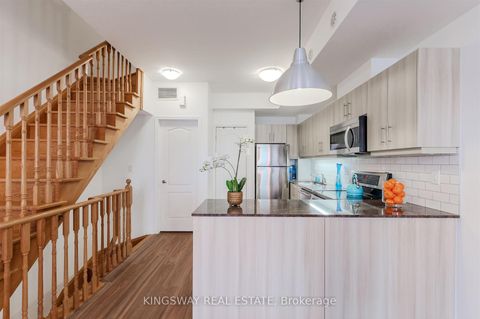 Photo 2 at 50 - 68 Winston Park Boulevard, CFB, Toronto