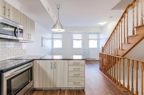 Photo 4 at 50 - 68 Winston Park Boulevard, CFB, Toronto