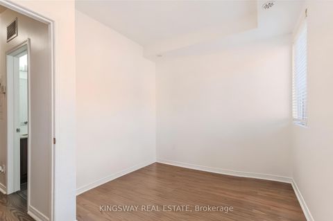 Photo 10 at 50 - 68 Winston Park Boulevard, CFB, Toronto