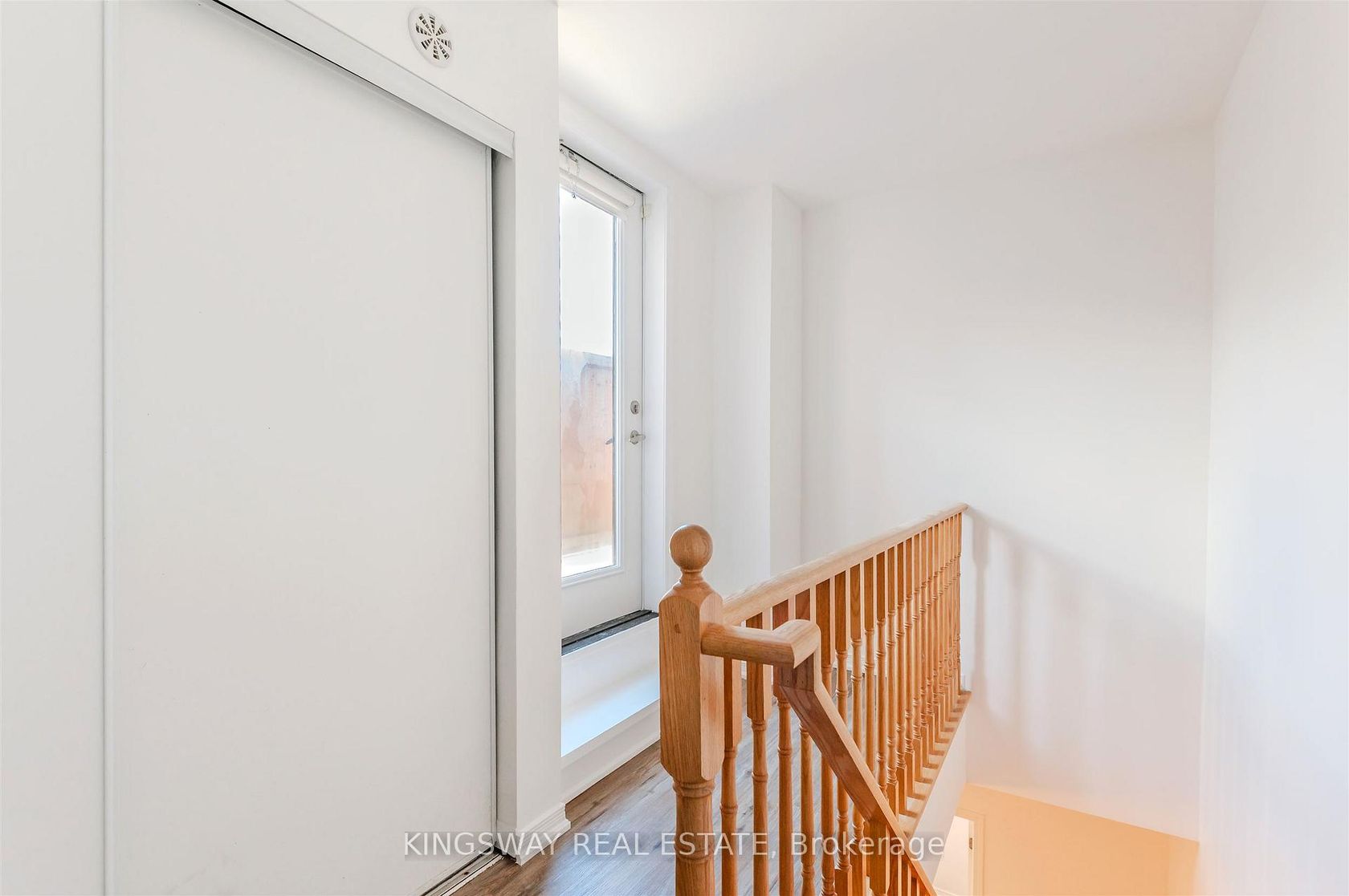 Photo 14 at 50 - 68 Winston Park Boulevard, CFB, Toronto Photo 14 at 50 - 68 Winston Park Boulevard, CFB, Toronto