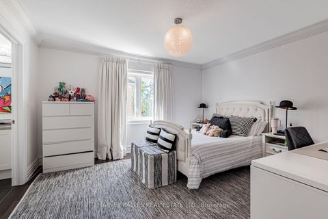 Photo 31 at 74 Rumsey Road, Patterson, Vaughan