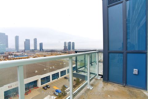 Photo 10 at 1102 - 38 Honeycrisp Crescent, Vaughan Corporate Centre, Vaughan