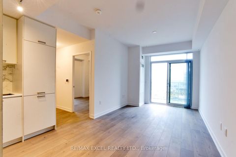 Photo 22 at 1102 - 38 Honeycrisp Crescent, Vaughan Corporate Centre, Vaughan