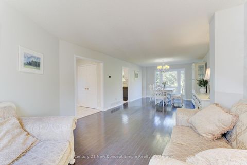 Photo 4 at 12 Kilbarry Court, South Richvale, Richmond Hill