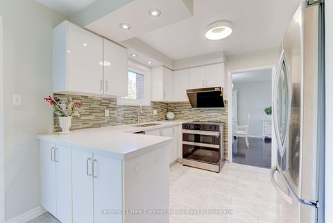 Photo 10 at 12 Kilbarry Court, South Richvale, Richmond Hill