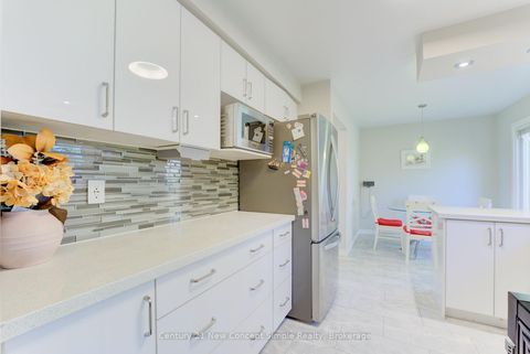 Photo 12 at 12 Kilbarry Court, South Richvale, Richmond Hill