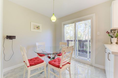 Photo 14 at 12 Kilbarry Court, South Richvale, Richmond Hill