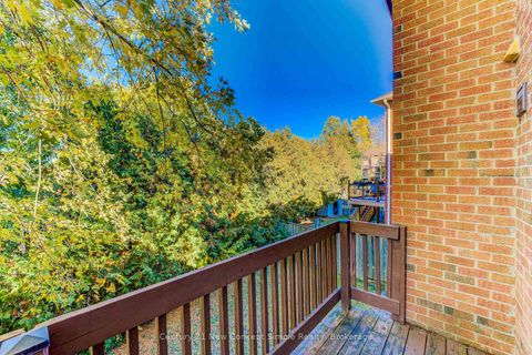 Photo 16 at 12 Kilbarry Court, South Richvale, Richmond Hill