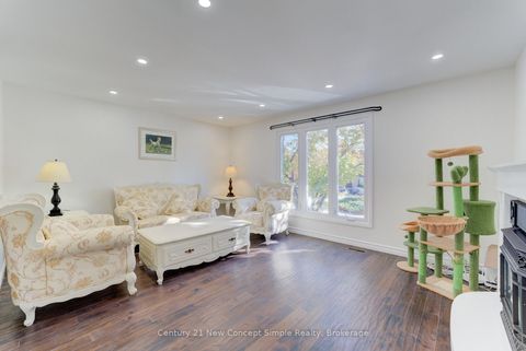 Photo 18 at 12 Kilbarry Court, South Richvale, Richmond Hill