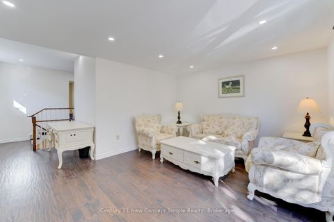 Photo 19 at 12 Kilbarry Court, South Richvale, Richmond Hill