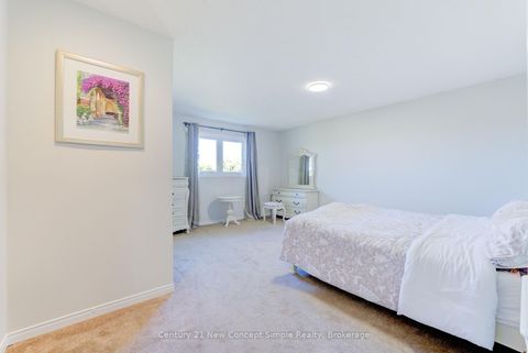 Photo 21 at 12 Kilbarry Court, South Richvale, Richmond Hill