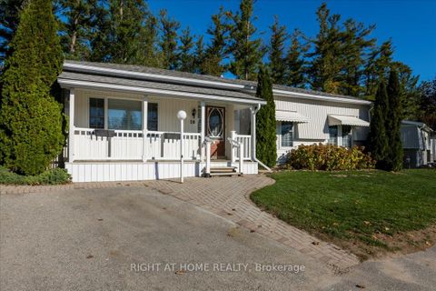 Photo 1 at 18 Riverview Circle, Rural Innisfil, Innisfil