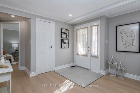 Photo 3 at 18 Riverview Circle, Rural Innisfil, Innisfil