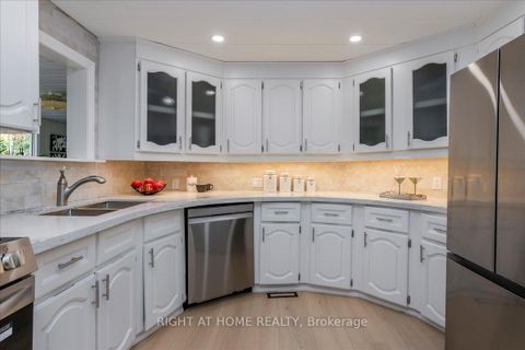 Photo 12 at 18 Riverview Circle, Rural Innisfil, Innisfil