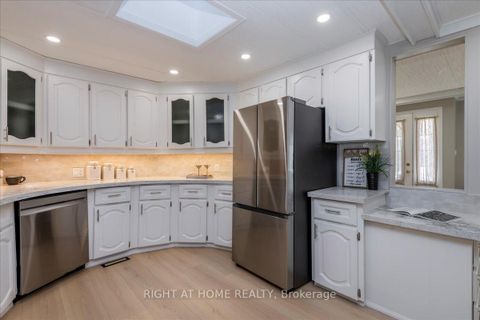 Photo 13 at 18 Riverview Circle, Rural Innisfil, Innisfil