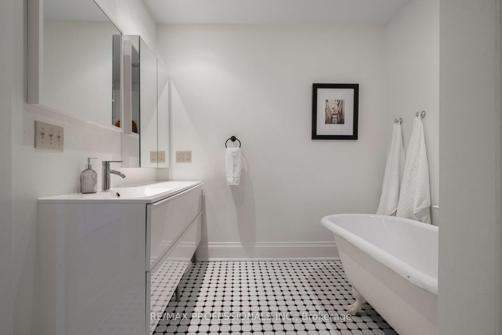 Photo 27 at 79 Fermanagh Avenue, Roncesvalles, Toronto