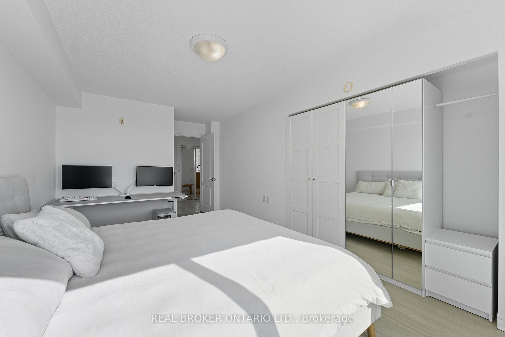 Photo 15 at 704 - 1030 Sheppard Avenue W, Bathurst Manor, Toronto Photo 15 at 704 - 1030 Sheppard Avenue W, Bathurst Manor, Toronto