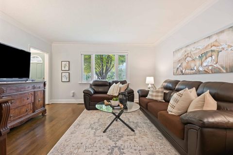 Photo 2 at 101 Sharpe Street, Cliffside, Toronto