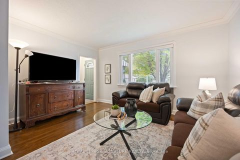 Photo 6 at 101 Sharpe Street, Cliffside, Toronto