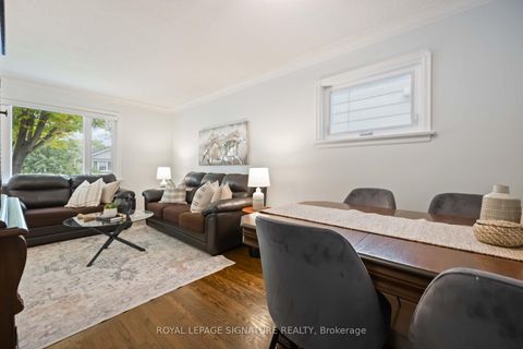 Photo 10 at 101 Sharpe Street, Cliffside, Toronto