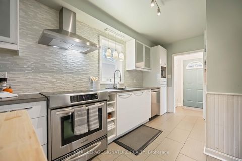 Photo 12 at 101 Sharpe Street, Cliffside, Toronto