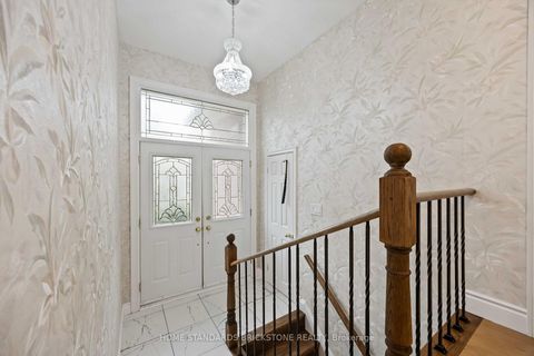 Photo 3 at 8 Burke Street, Newtonbrook West, Toronto