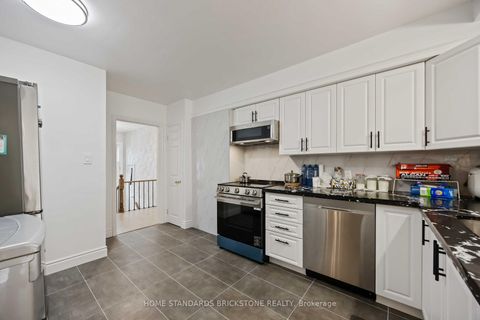 Photo 11 at 8 Burke Street, Newtonbrook West, Toronto