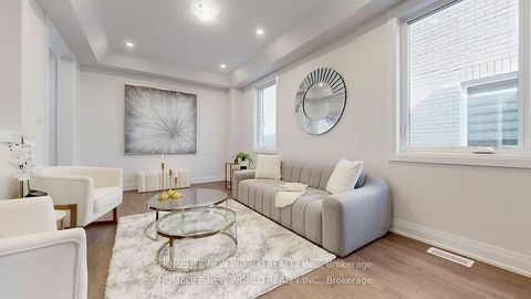 Photo 2 at 6 Speciosa Street, Oak Ridges, Richmond Hill