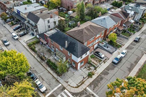 Photo 2 at 229 Bellwoods Avenue, Bellwoods, Toronto