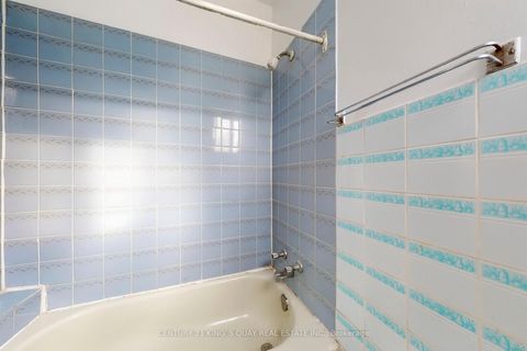 Photo 14 at 229 Bellwoods Avenue, Bellwoods, Toronto Photo 14 at 229 Bellwoods Avenue, Bellwoods, Toronto