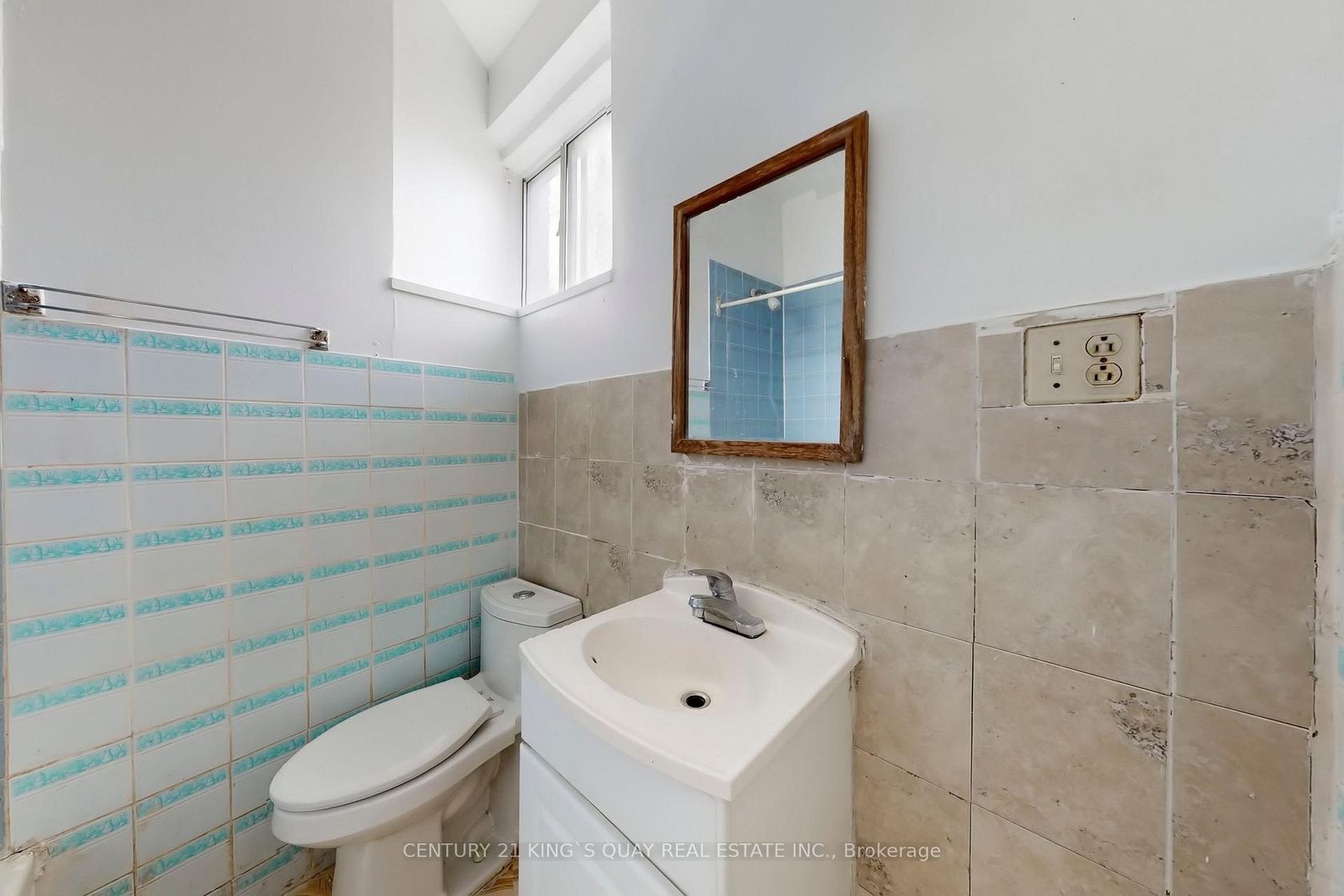 Photo 13 at 229 Bellwoods Avenue, Bellwoods, Toronto Photo 13 at 229 Bellwoods Avenue, Bellwoods, Toronto