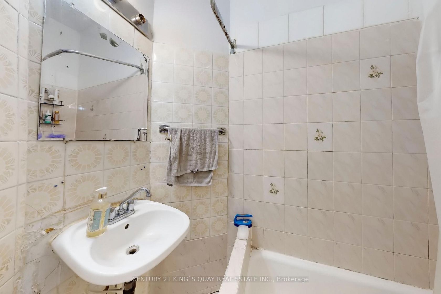 Photo 35 at 229 Bellwoods Avenue, Bellwoods, Toronto Photo 35 at 229 Bellwoods Avenue, Bellwoods, Toronto