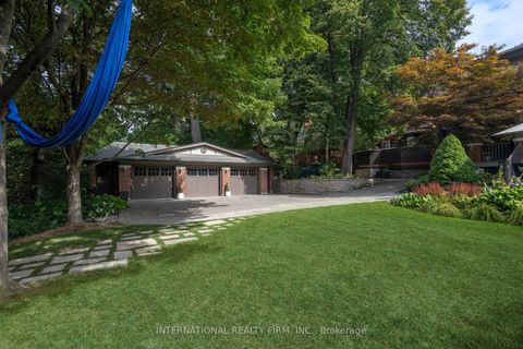Photo 2 at 270 Indian Road, Swansea, Toronto