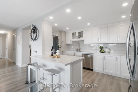 Photo 12 at 709 - 511 The West Mall, Etobicoke West Mall, Toronto