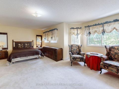 Photo 25 at 58 Samantha Circle, Doncrest, Richmond Hill