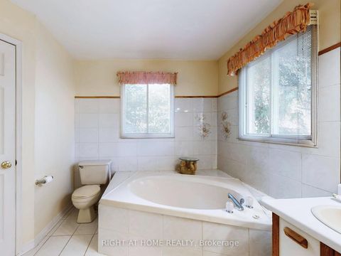 Photo 30 at 58 Samantha Circle, Doncrest, Richmond Hill