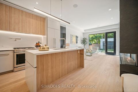 Photo 11 at 44A Alcina Avenue, Wychwood, Toronto