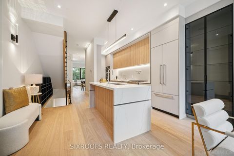 Photo 12 at 44A Alcina Avenue, Wychwood, Toronto