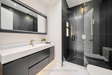 Photo 34 at 44A Alcina Avenue, Wychwood, Toronto