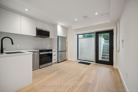 Photo 40 at 44A Alcina Avenue, Wychwood, Toronto